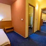 Hotel Torontal Hotel
