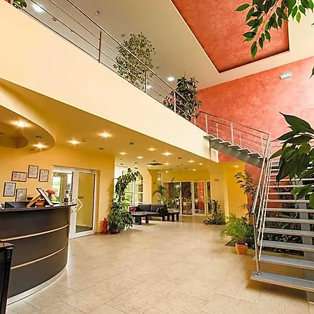 Hotel Torontal