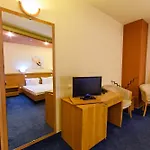 Torontal Отель 3*