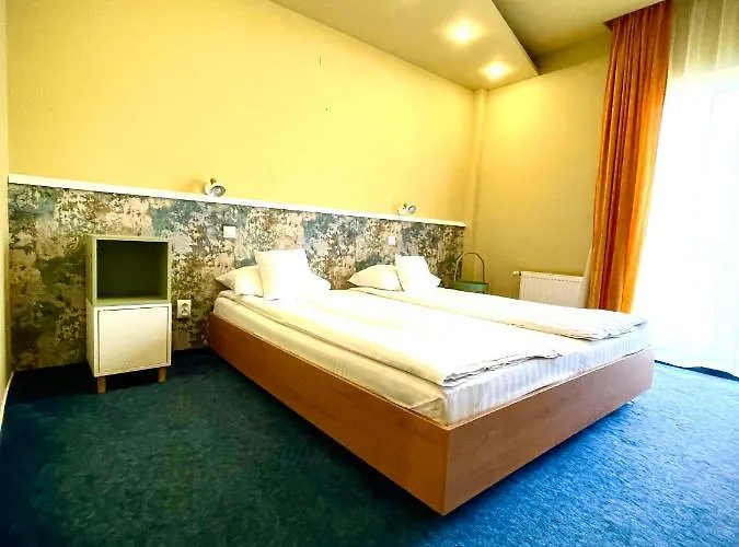 Hotel Torontal Hotel 3*